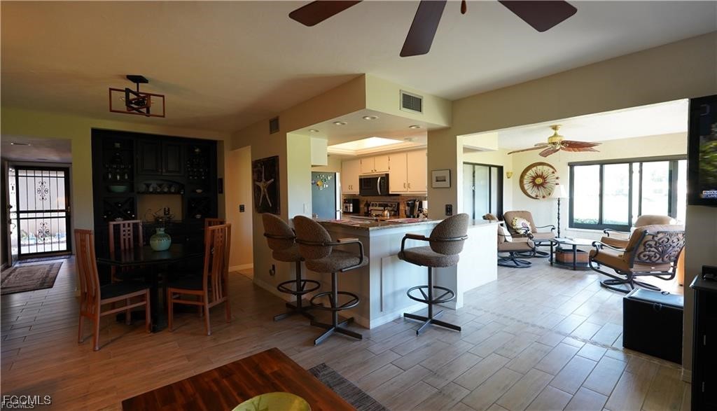 5730 Trailwinds Drive 411