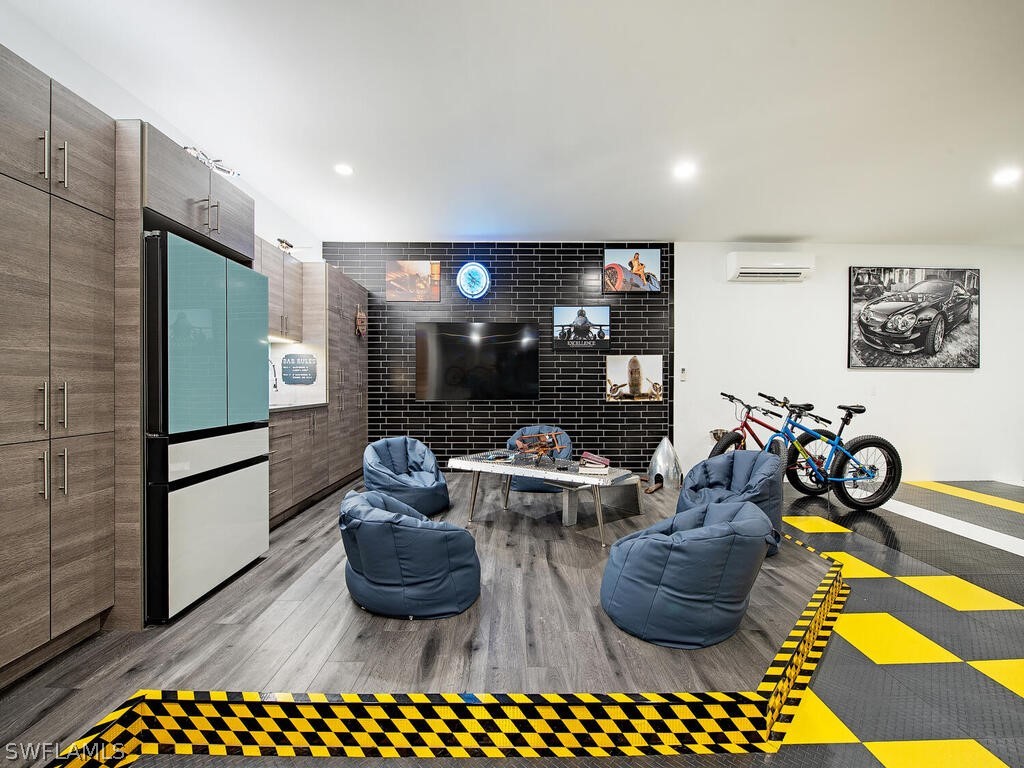 6677 Hunters Road