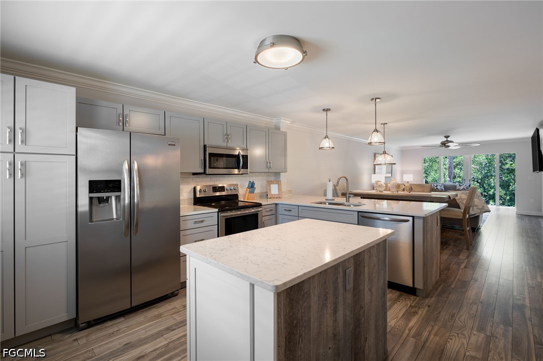 3021 Sandpiper Bay Circle E106