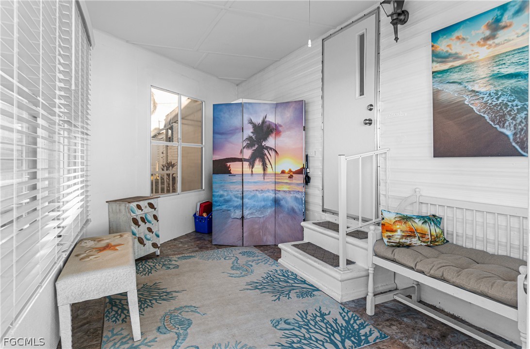 5558 Palm Beach Boulevard 45