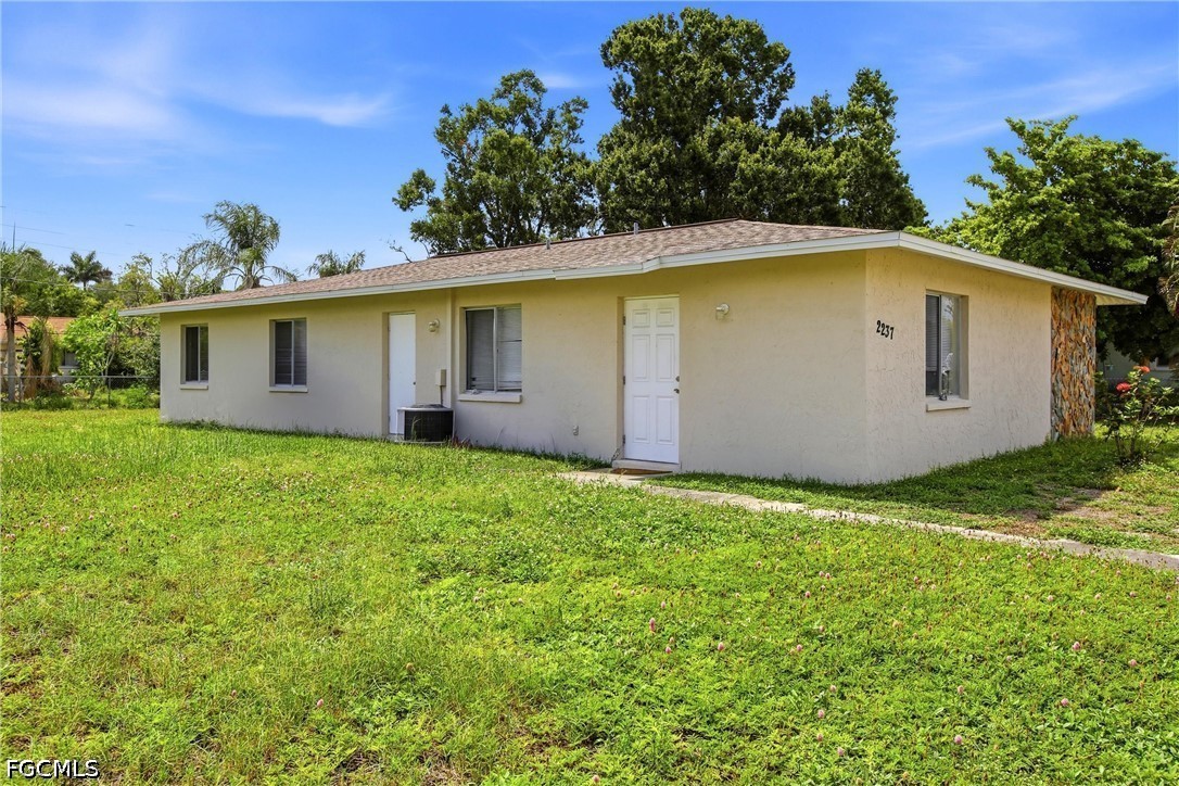 2237 Iris Way