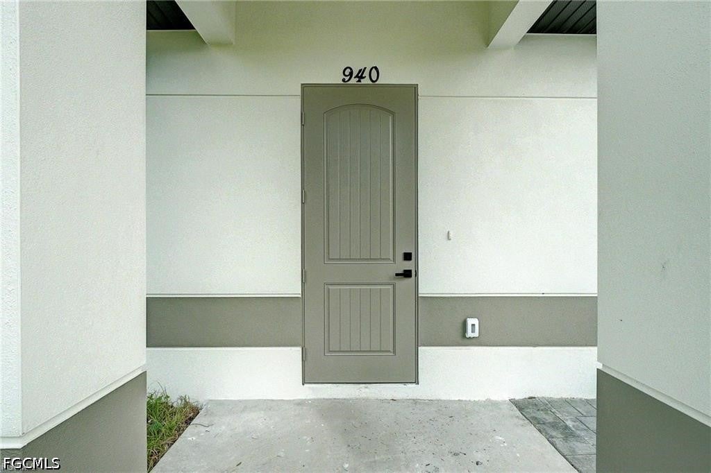 940 Lakeside Drive
