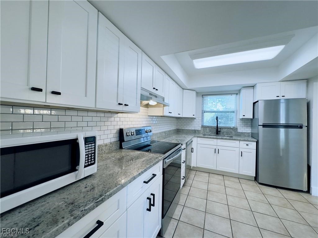 27111 Lavinka Street