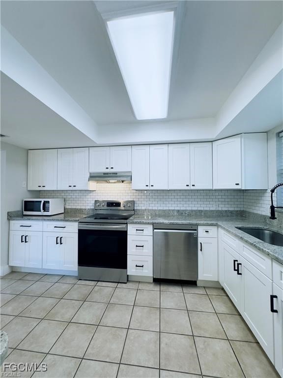 27111 Lavinka Street