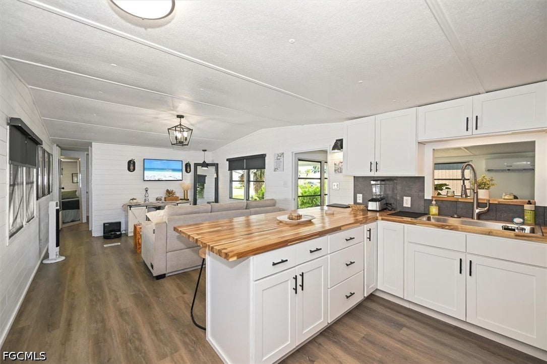 12211 Palm Drive