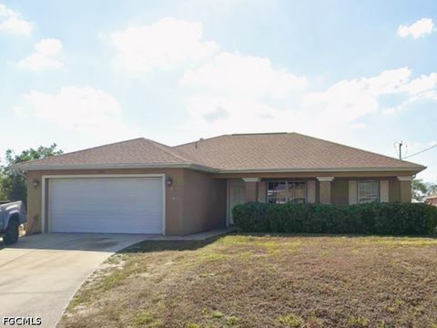 Photo of 4001 10th Street SW, Lehigh Acres, FL 33976 (MLS # 2026020096)