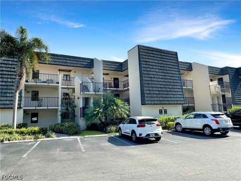 Tiny photo for 1518 Oyster Catcher Point #1518-C, Naples, FL 34105 (MLS # 2026020123)