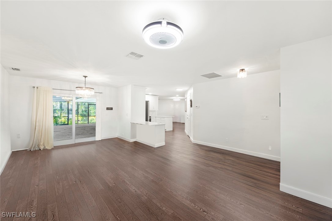 6012 Perthshire Lane