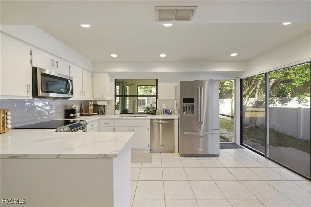 Cape Coral, Florida 33904, United States, 3 Bedrooms Bedrooms, ,2 BathroomsBathrooms,Residential,Active,253729