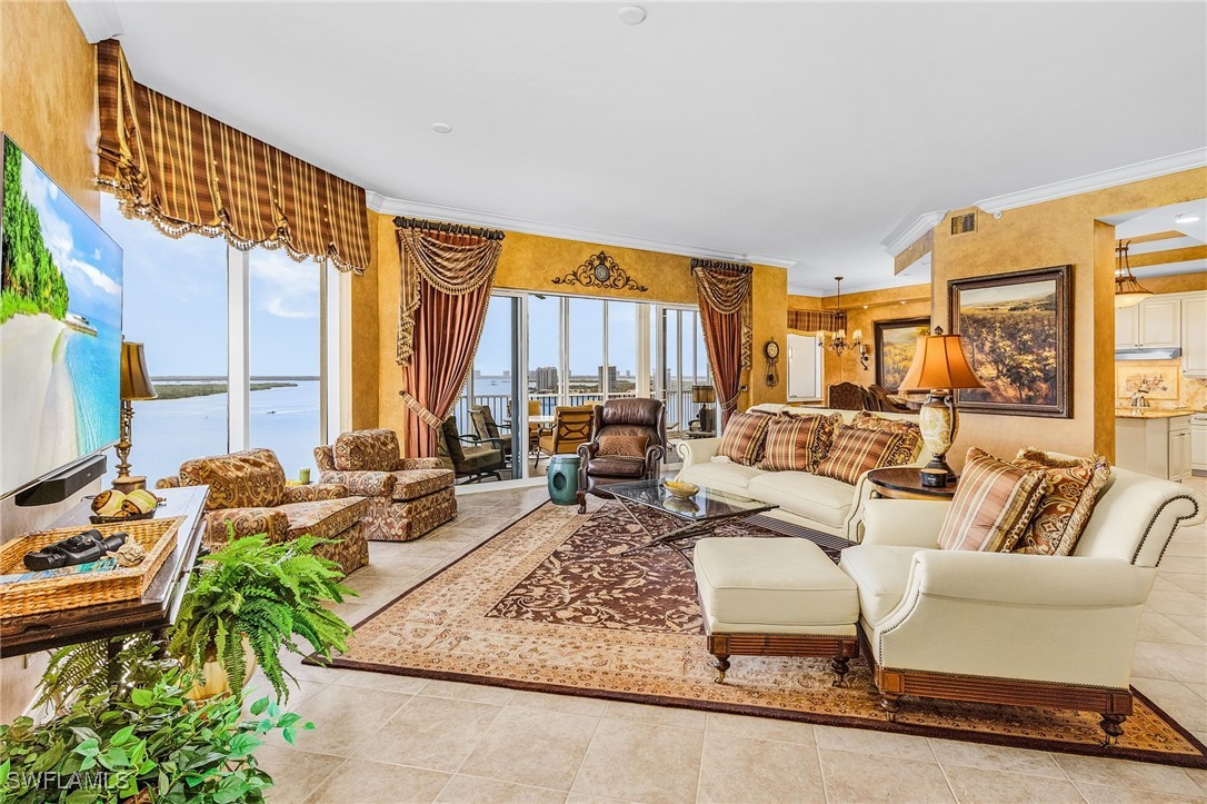 4137 Bay Beach Lane 5P2