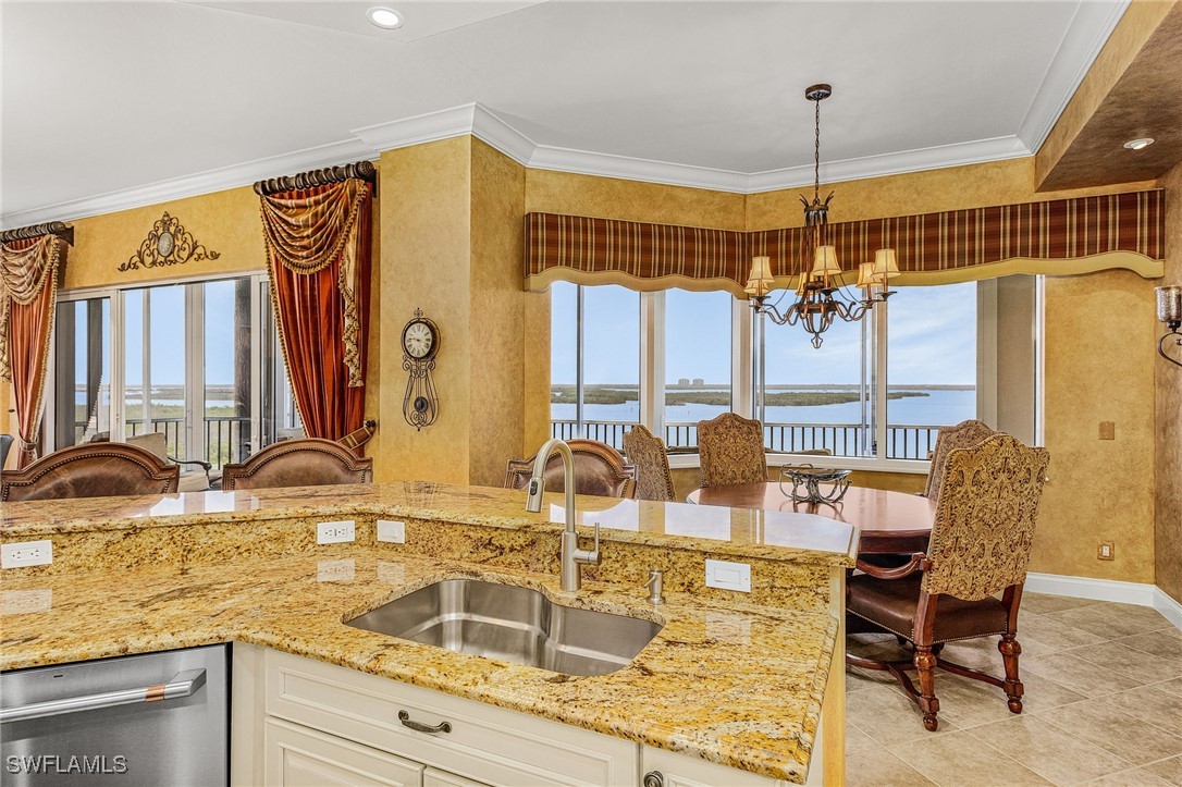 4137 Bay Beach Lane 5P2