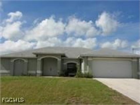 Photo of 3701 25th Street SW, Lehigh Acres, FL 33976 (MLS # 2025017297) Photo of 3701 25th Street SW, Lehigh Acres, FL 33976 (MLS # 2025017297)