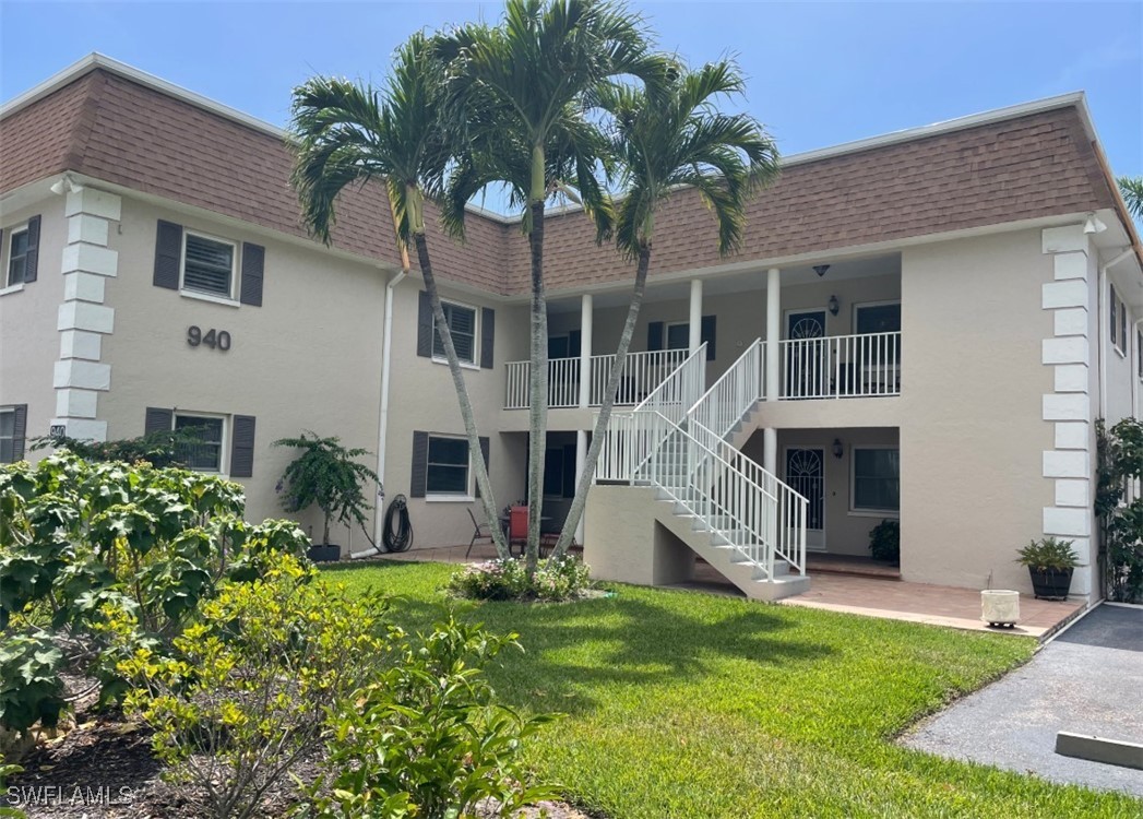 Photo 1 of 9 — 940 3rd Street S 202, Naples, FL 34102