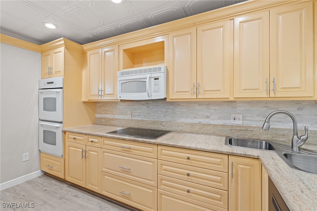 2111 Barkeley Lane 19