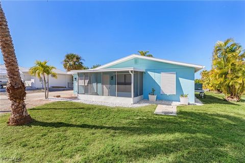 Tiny photo for 2371 Baybreeze Street, St James City, FL 33956 (MLS # 2026013461)