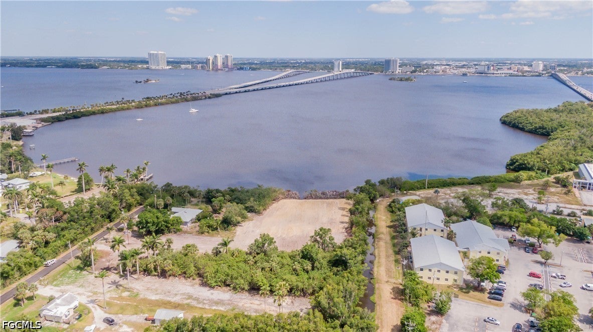1069 River Road