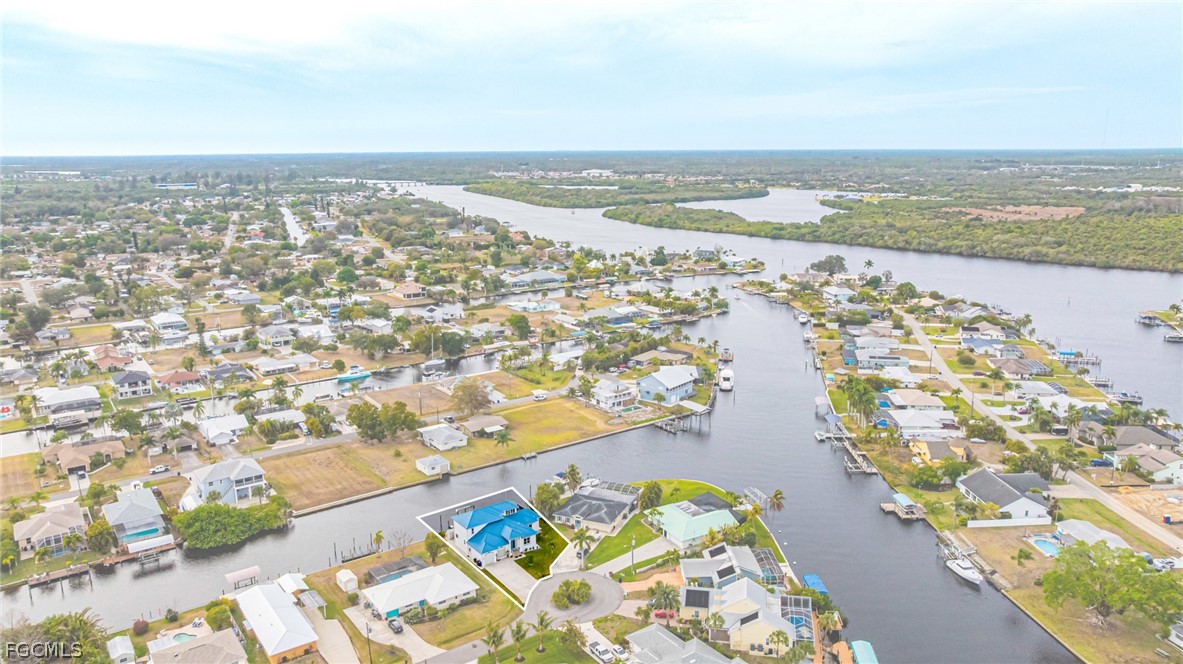 2107 Saint Croix Avenue