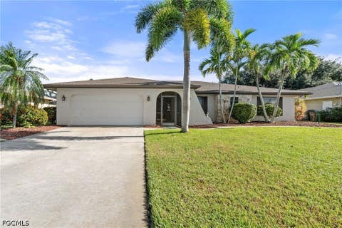 Tiny photo for 701 SE 35th Terrace, Cape Coral, FL 33904 (MLS # 2026033774)