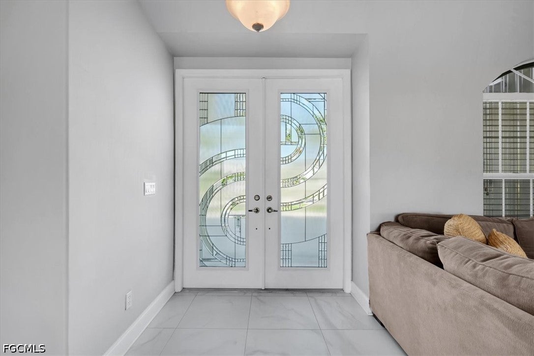 5221 SW 9th Place