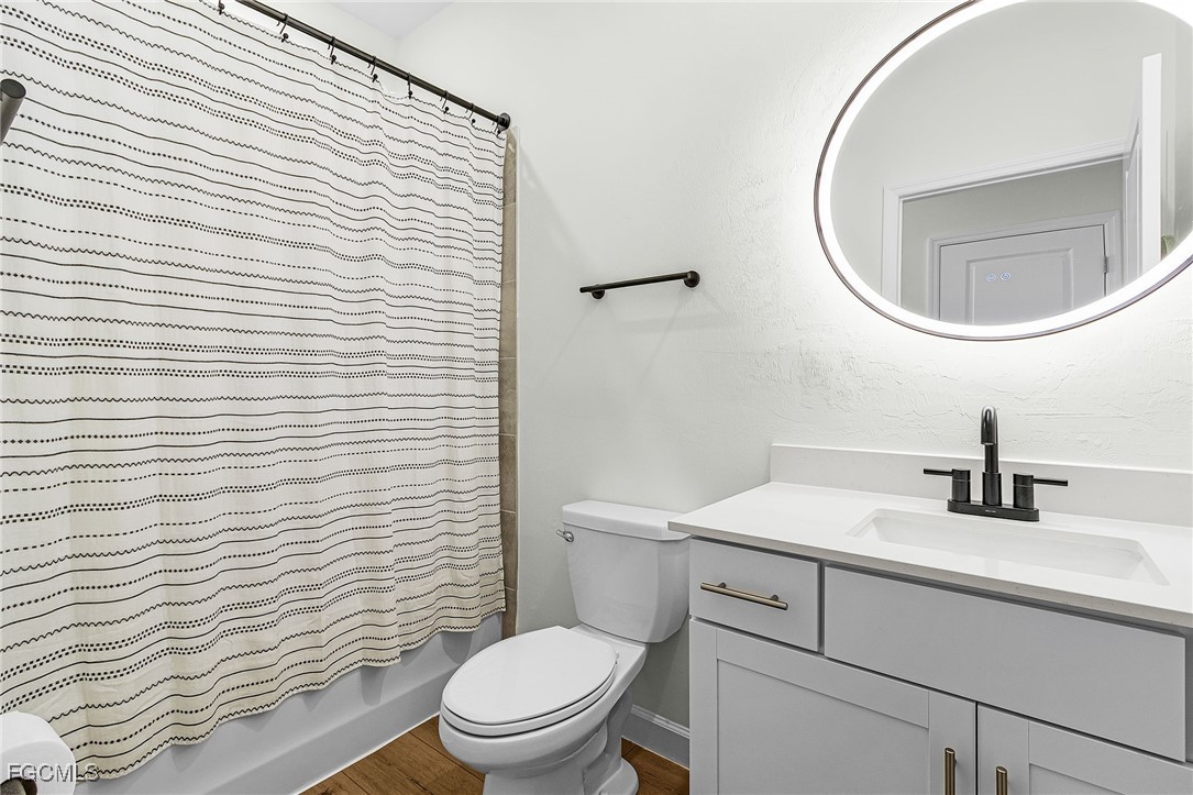 17624 Saddleback Loop