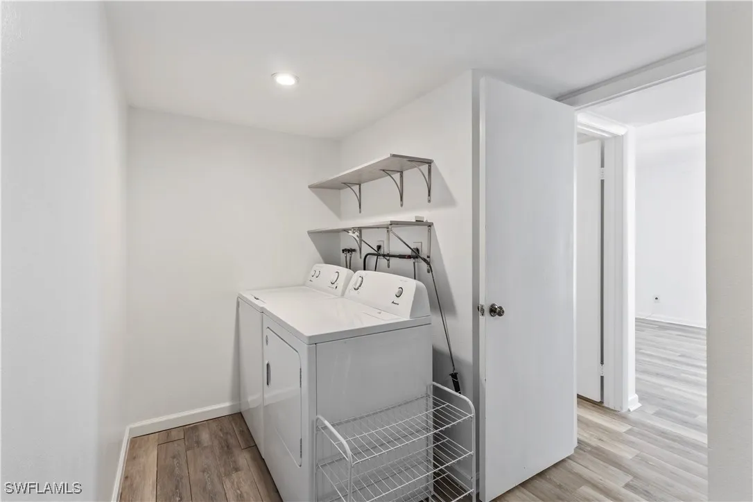 Fort Myers, Florida 33907, United States, 3 Bedrooms Bedrooms, ,3 BathroomsBathrooms,Residential,Active,257100