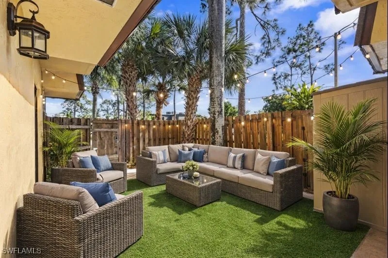 Fort Myers, Florida 33907, United States, 3 Bedrooms Bedrooms, ,3 BathroomsBathrooms,Residential,Active,257100