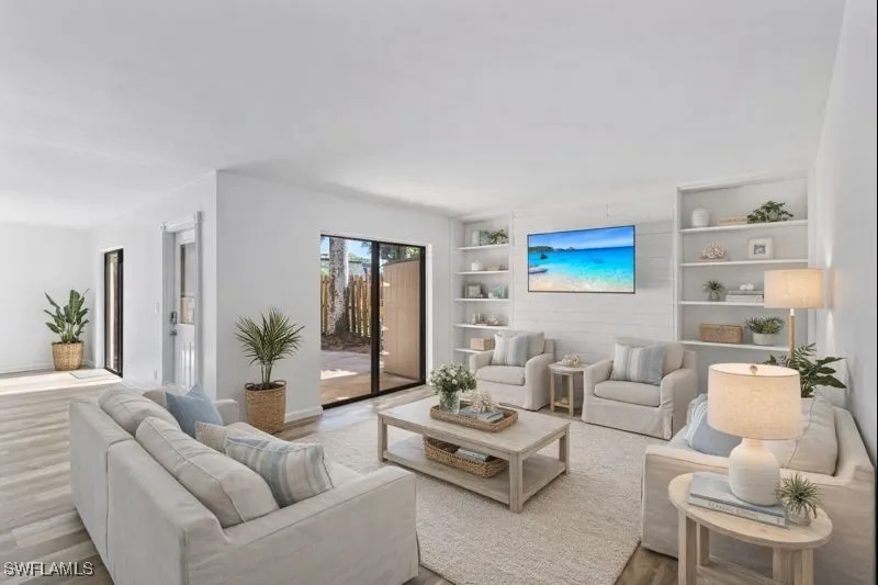 Fort Myers, Florida 33907, United States, 3 Bedrooms Bedrooms, ,3 BathroomsBathrooms,Residential,Active,257100