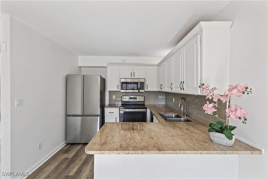 Fort Myers, Florida 33907, United States, 3 Bedrooms Bedrooms, ,3 BathroomsBathrooms,Residential,Active,257100