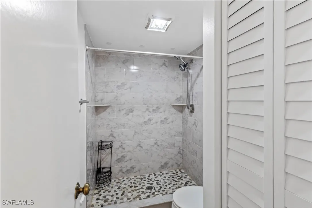 Fort Myers, Florida 33907, United States, 3 Bedrooms Bedrooms, ,3 BathroomsBathrooms,Residential,Active,257100