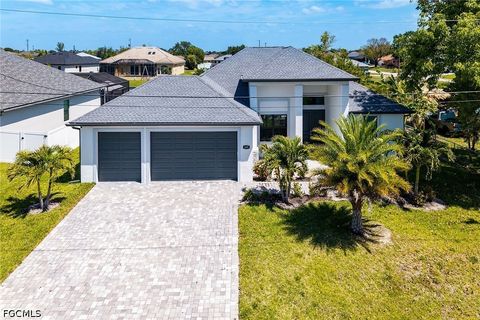 635 NE 7th Terrace Cape Coral FL 33909