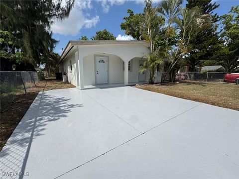2938 Market Street Fort Myers FL 33916