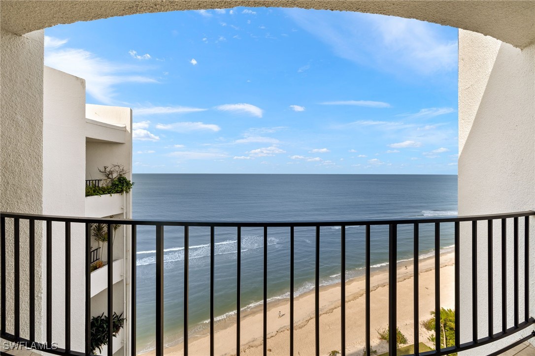 3951 GULF SHORE Boulevard N 2C