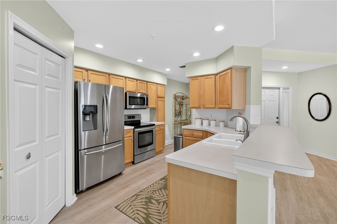 9180 Southmont Cove 201