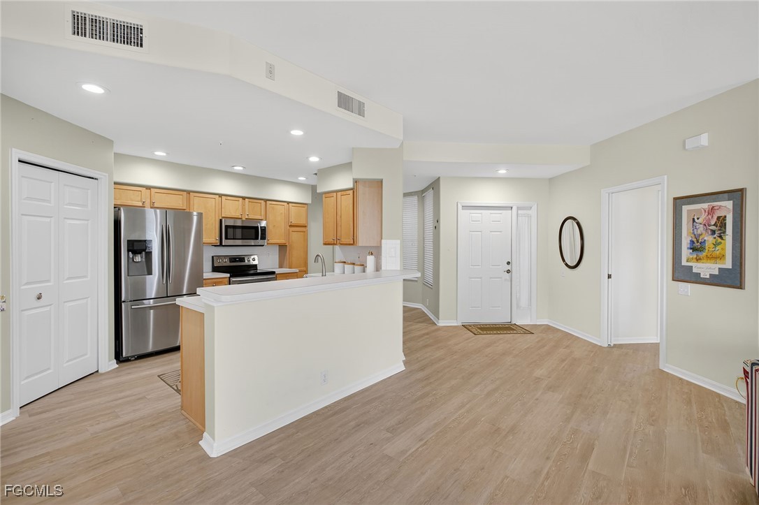 9180 Southmont Cove 201