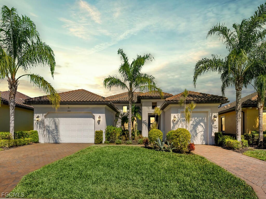 10093 Avalon Lake Circle