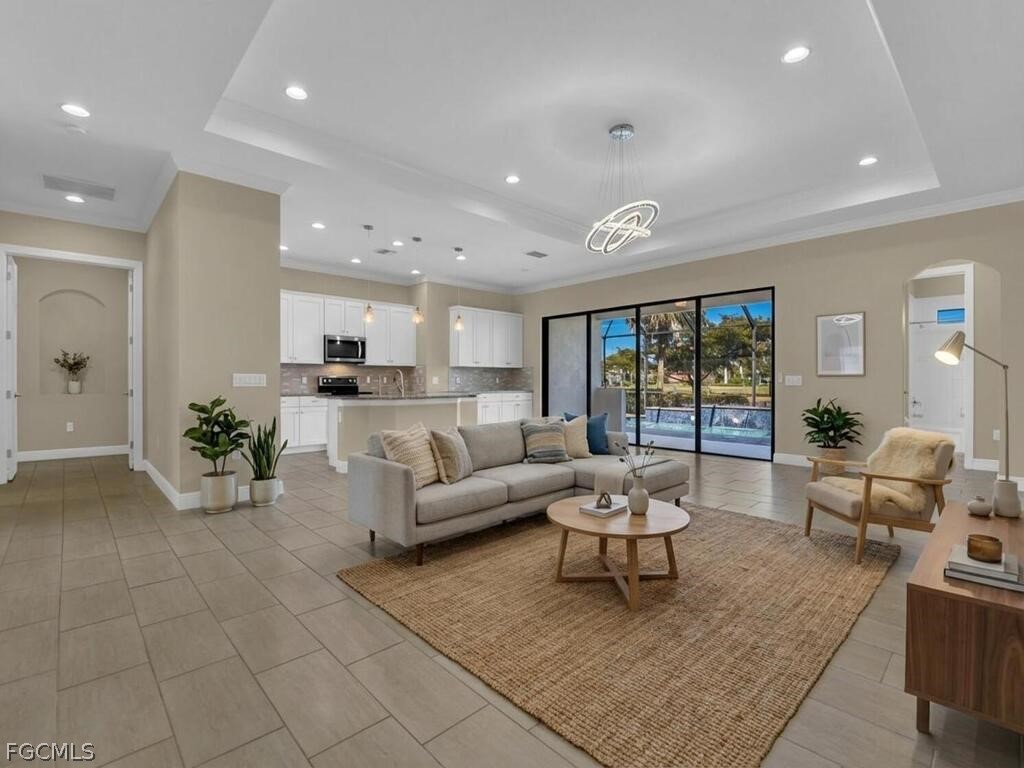 10093 Avalon Lake Circle