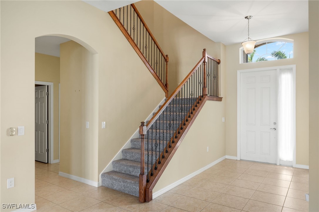 8120 Banyan Breeze Way