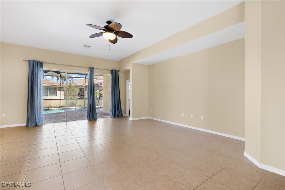 8120 Banyan Breeze Way