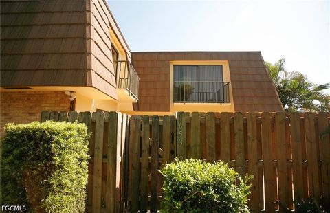 Photo of 1653 Park Meadows Drive, Fort Myers, FL 33907 (MLS # 2026018377)