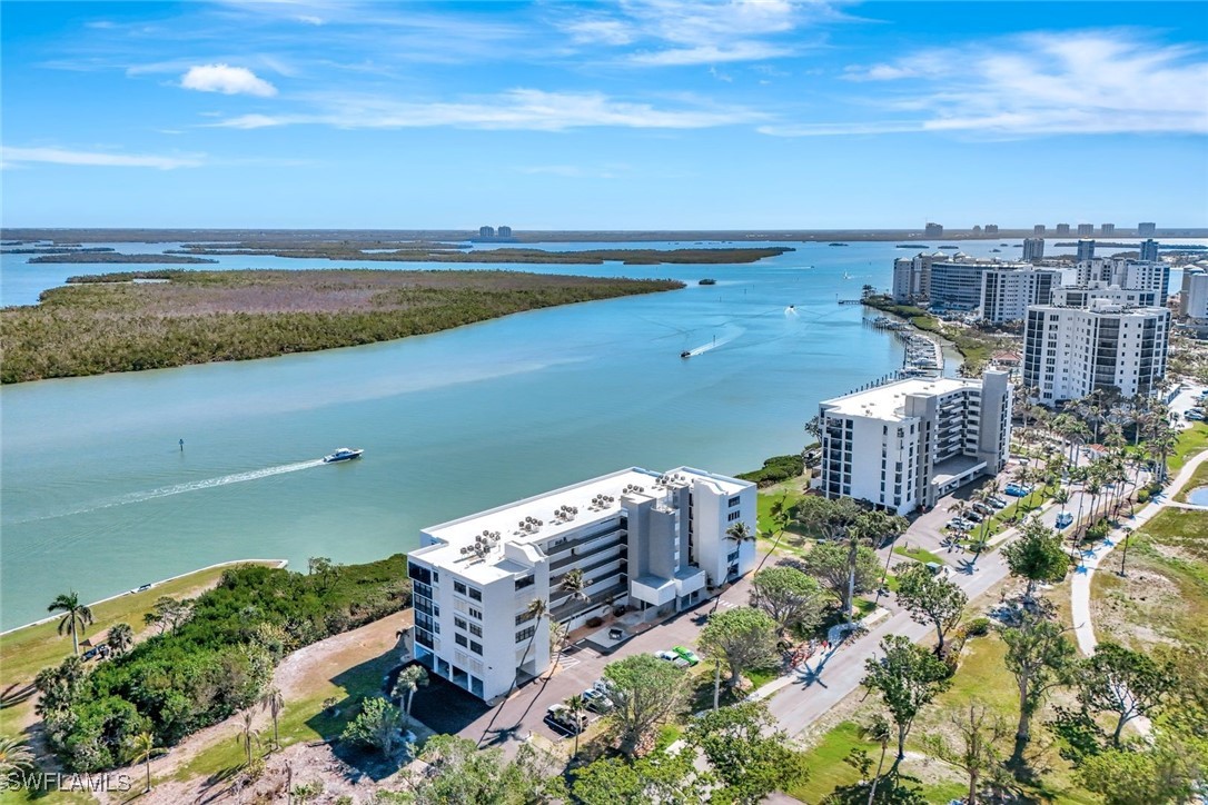 4223 Bay Beach Lane 4H