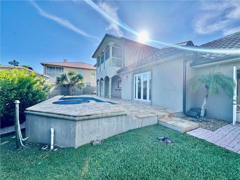 Tiny photo for 14370 McGregor Boulevard, Fort Myers, FL 33919 (MLS # 2025005163)