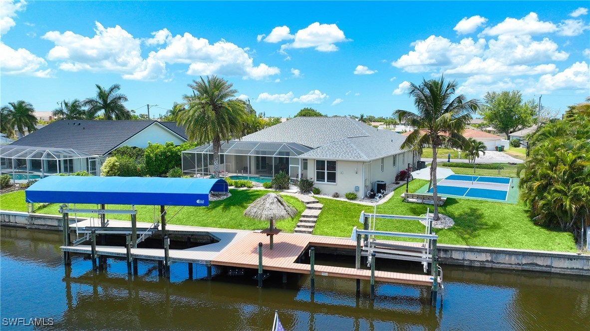 3823 SE 12th Place