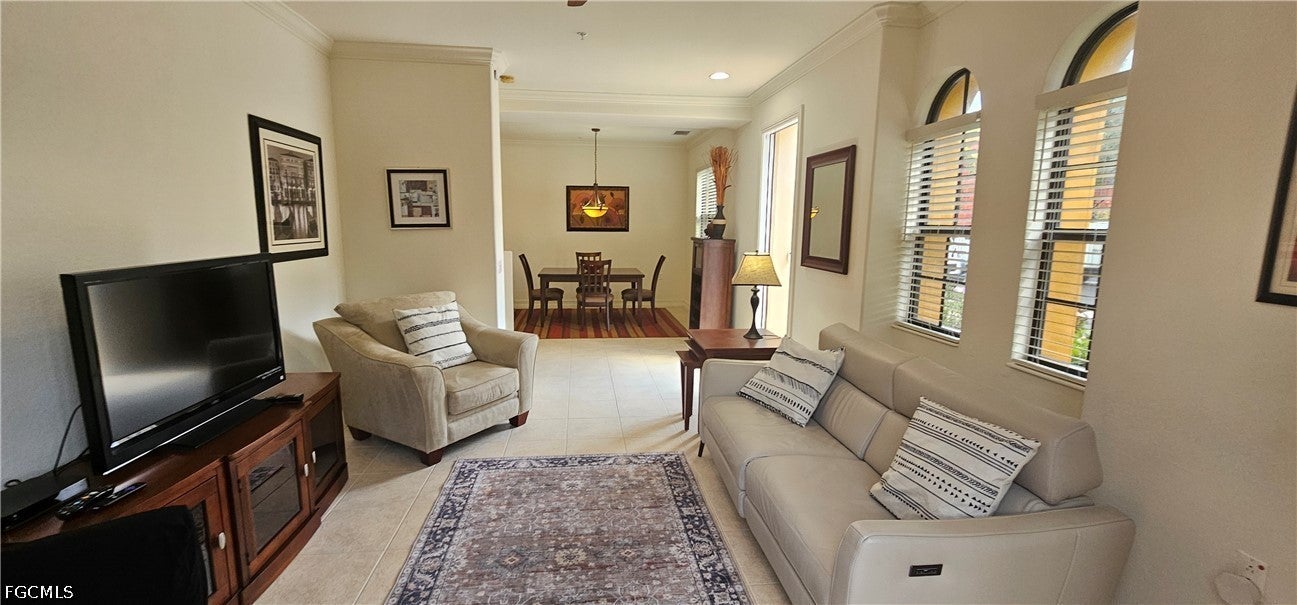 9153 Chula Vista Street 13203