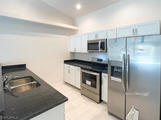 3605 SW 8th Place