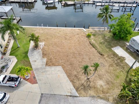 Tiny photo for 870 Oak Street, Fort Myers Beach, FL 33931 (MLS # 2026010270)