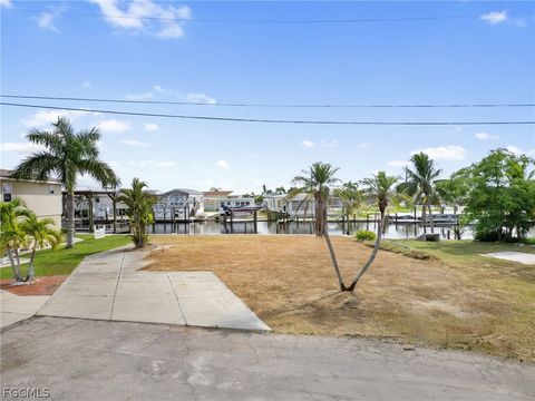 Tiny photo for 870 Oak Street, Fort Myers Beach, FL 33931 (MLS # 2026010270)