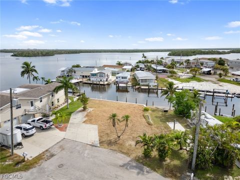 Tiny photo for 870 Oak Street, Fort Myers Beach, FL 33931 (MLS # 2026010270)
