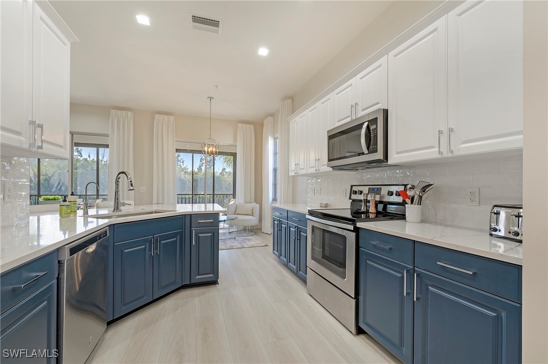 10090 Valiant Court 202