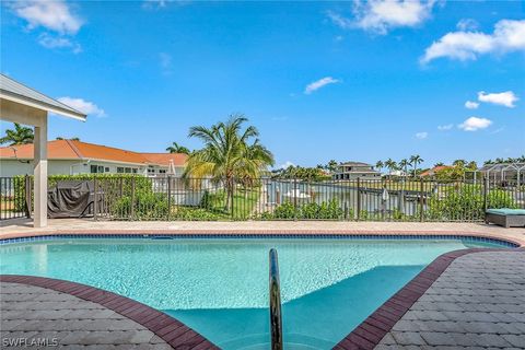 A home in MARCO ISLAND