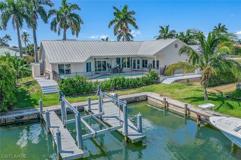 A home in MARCO ISLAND